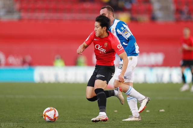 欧冠-斯特林进球 悍腰首秀破门 切尔西2-1逆转胜