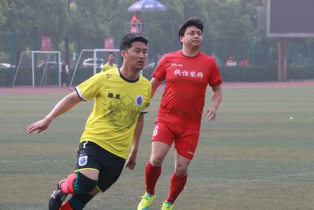 西甲-佩德里破门奥尔莫制胜 巴萨2-1巴列卡诺